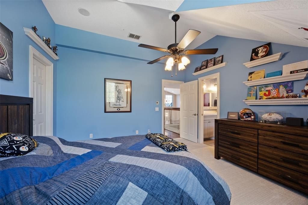 For Sale: $2,725,000 (7 beds, 4 baths, 4482 Square Feet)