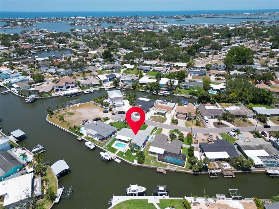 合同活跃: $985,000 (3 贝兹, 2 浴室, 1448 平方英尺)