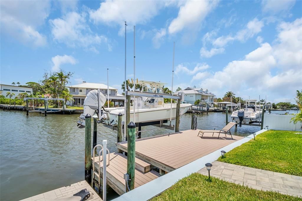 合同活跃: $985,000 (3 贝兹, 2 浴室, 1448 平方英尺)