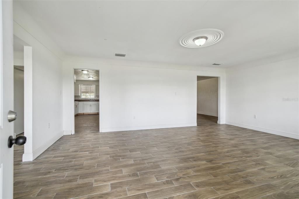 En Venta: $869,900 (0 camas, 0 baños, 2277 Pies cuadrados)