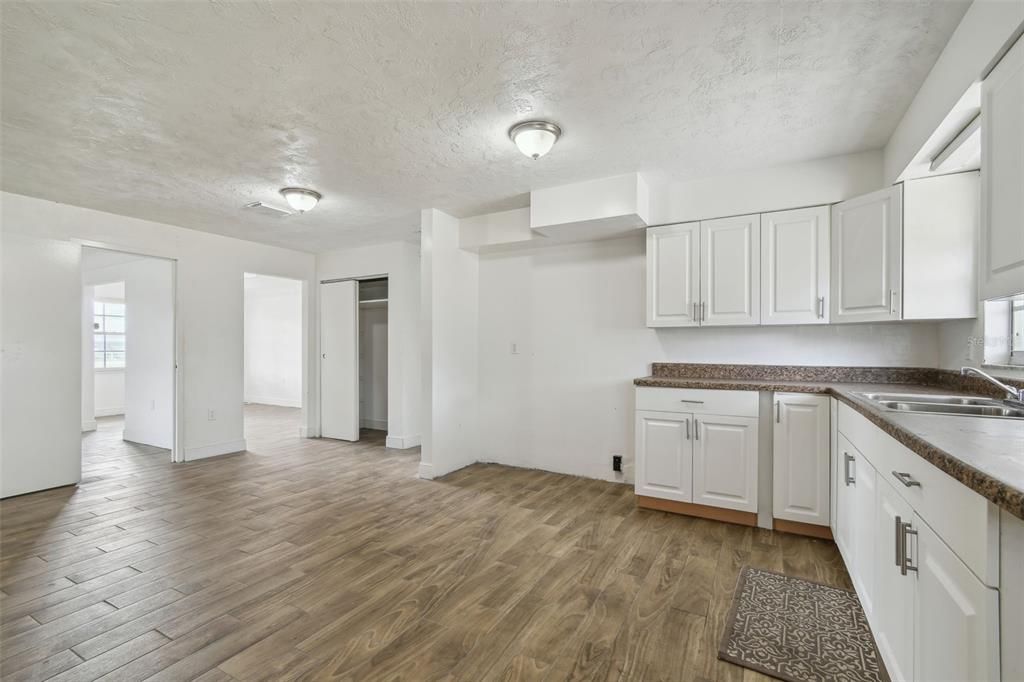 En Venta: $869,900 (0 camas, 0 baños, 2277 Pies cuadrados)