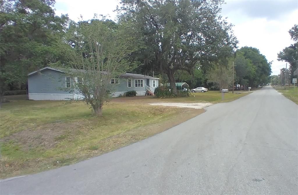 合同活跃: $313,000 (4 贝兹, 3 浴室, 2108 平方英尺)