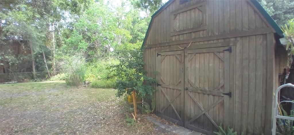 合同活跃: $313,000 (4 贝兹, 3 浴室, 2108 平方英尺)