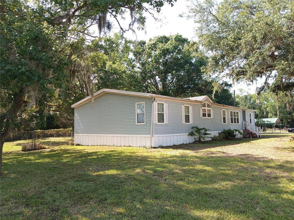 合同活跃: $313,000 (4 贝兹, 3 浴室, 2108 平方英尺)