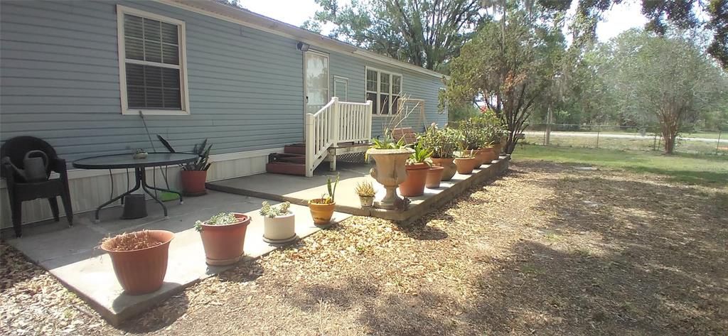 合同活跃: $313,000 (4 贝兹, 3 浴室, 2108 平方英尺)