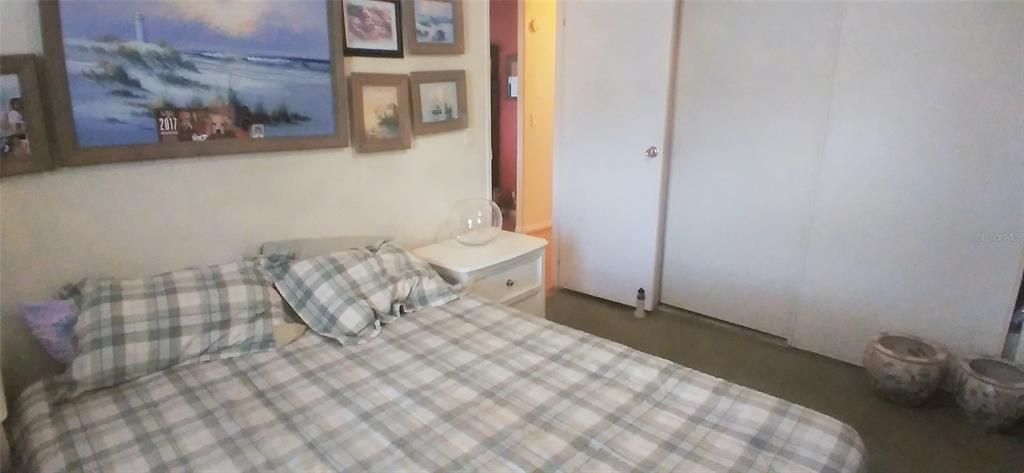 合同活跃: $313,000 (4 贝兹, 3 浴室, 2108 平方英尺)