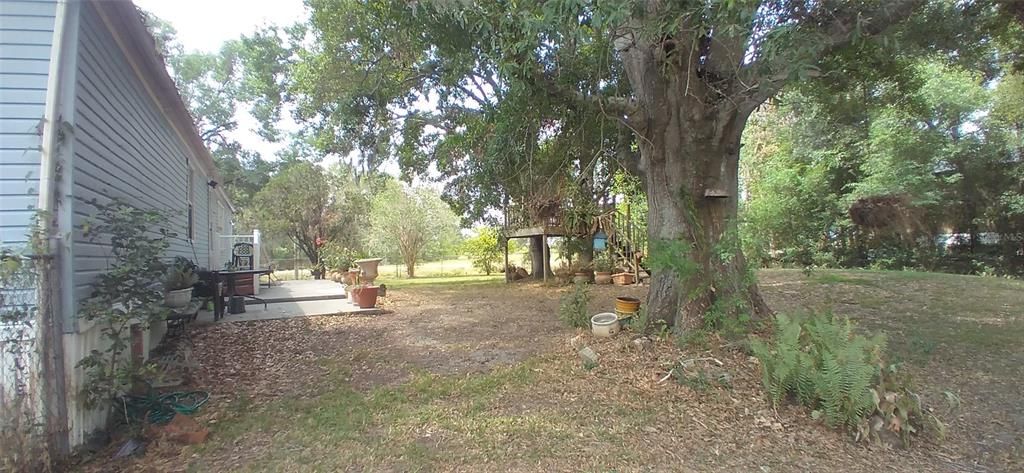 合同活跃: $313,000 (4 贝兹, 3 浴室, 2108 平方英尺)