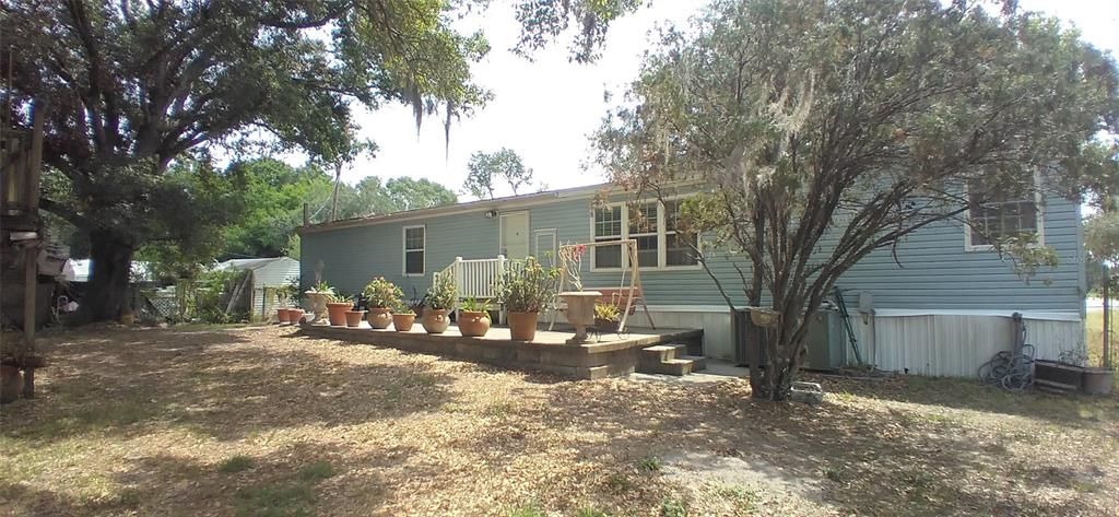 合同活跃: $313,000 (4 贝兹, 3 浴室, 2108 平方英尺)