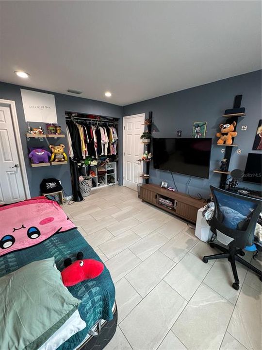 For Sale: $410,000 (4 beds, 2 baths, 1452 Square Feet)