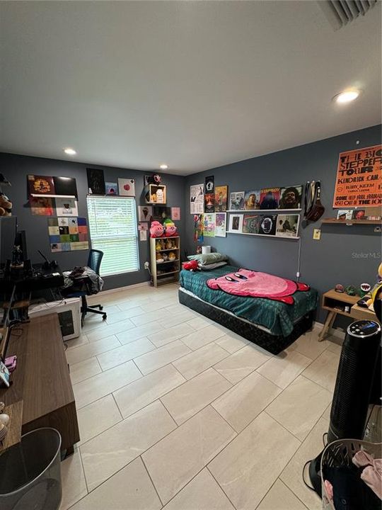 For Sale: $410,000 (4 beds, 2 baths, 1452 Square Feet)