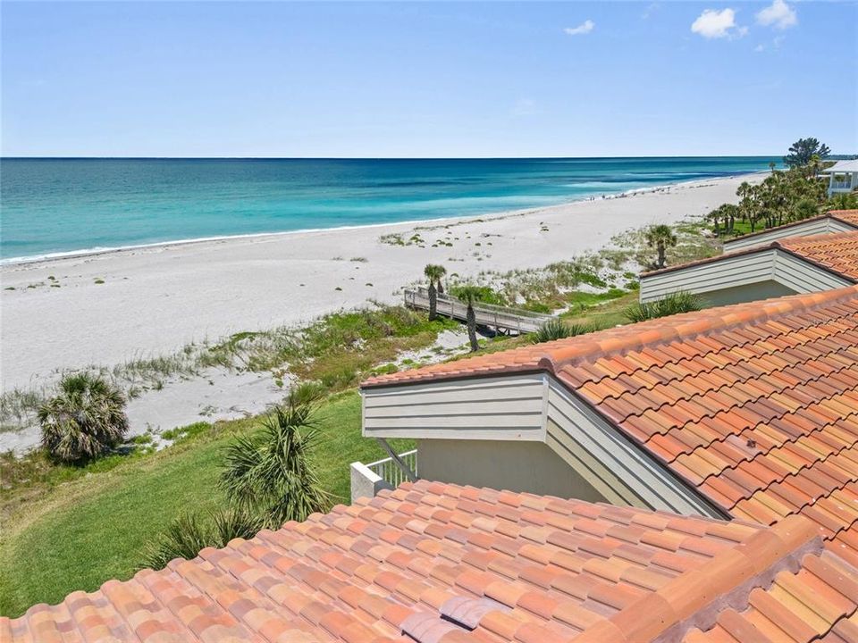 Active With Contract: $1,499,500 (3 beds, 3 baths, 2156 Square Feet)