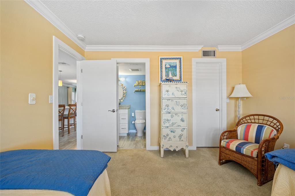 Active With Contract: $1,499,500 (3 beds, 3 baths, 2156 Square Feet)