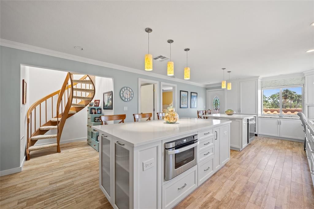 Active With Contract: $1,499,500 (3 beds, 3 baths, 2156 Square Feet)