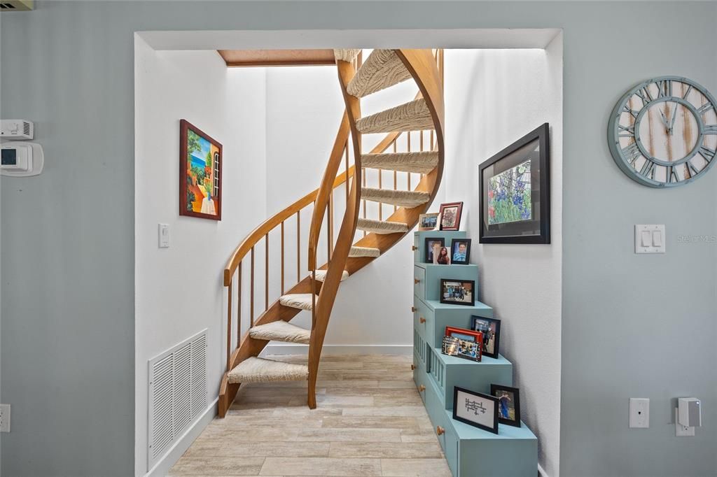 Active With Contract: $1,499,500 (3 beds, 3 baths, 2156 Square Feet)