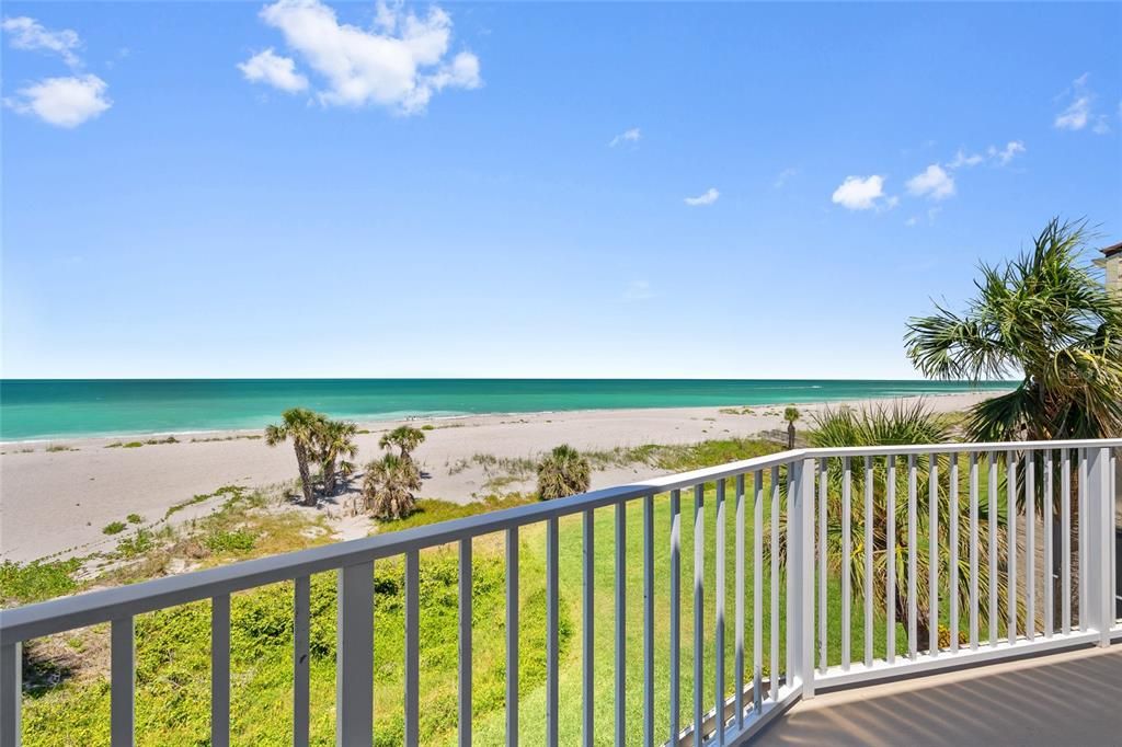 Active With Contract: $1,499,500 (3 beds, 3 baths, 2156 Square Feet)