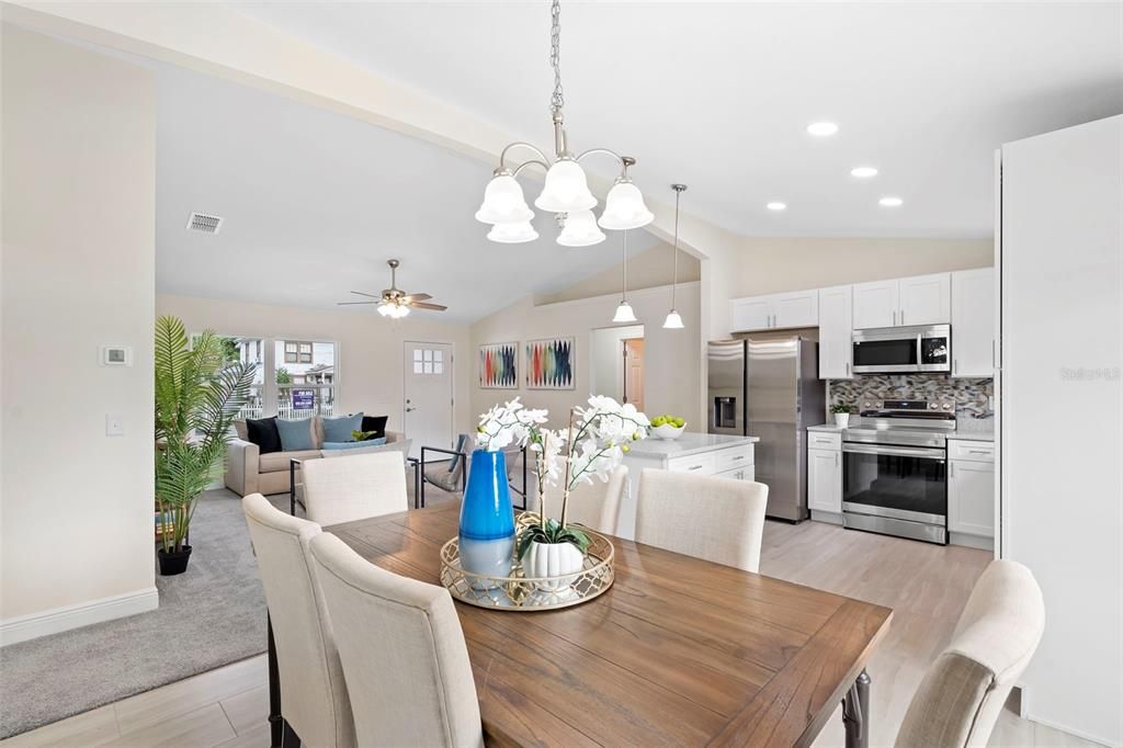 На продажу: $345,000 (3 спален, 2 ванн, 1500 Квадратных фут)