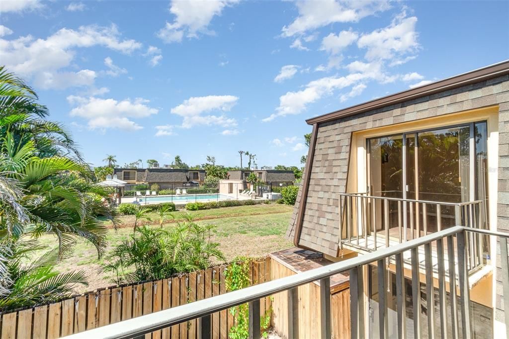 For Sale: $192,000 (2 beds, 2 baths, 1260 Square Feet)