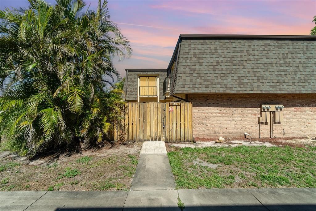 For Sale: $192,000 (2 beds, 2 baths, 1260 Square Feet)