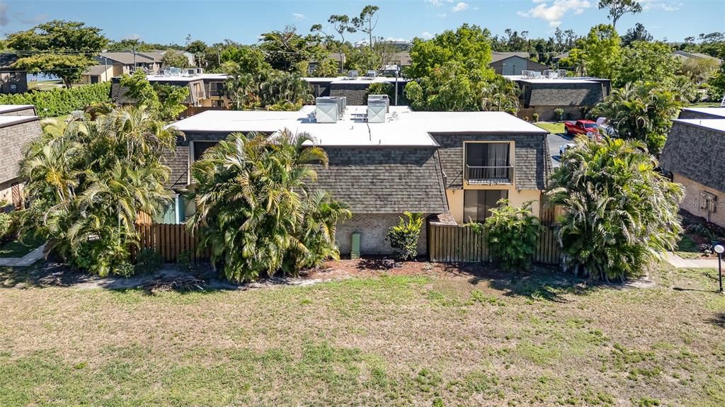 For Sale: $192,000 (2 beds, 2 baths, 1260 Square Feet)