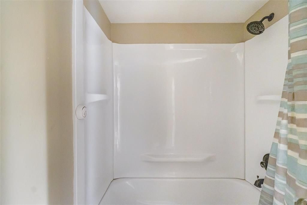 For Sale: $192,000 (2 beds, 2 baths, 1260 Square Feet)