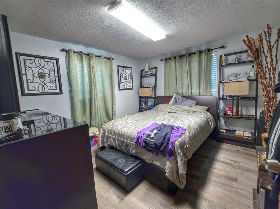 For Sale: $320,000 (0 beds, 0 baths, 1542 Square Feet)