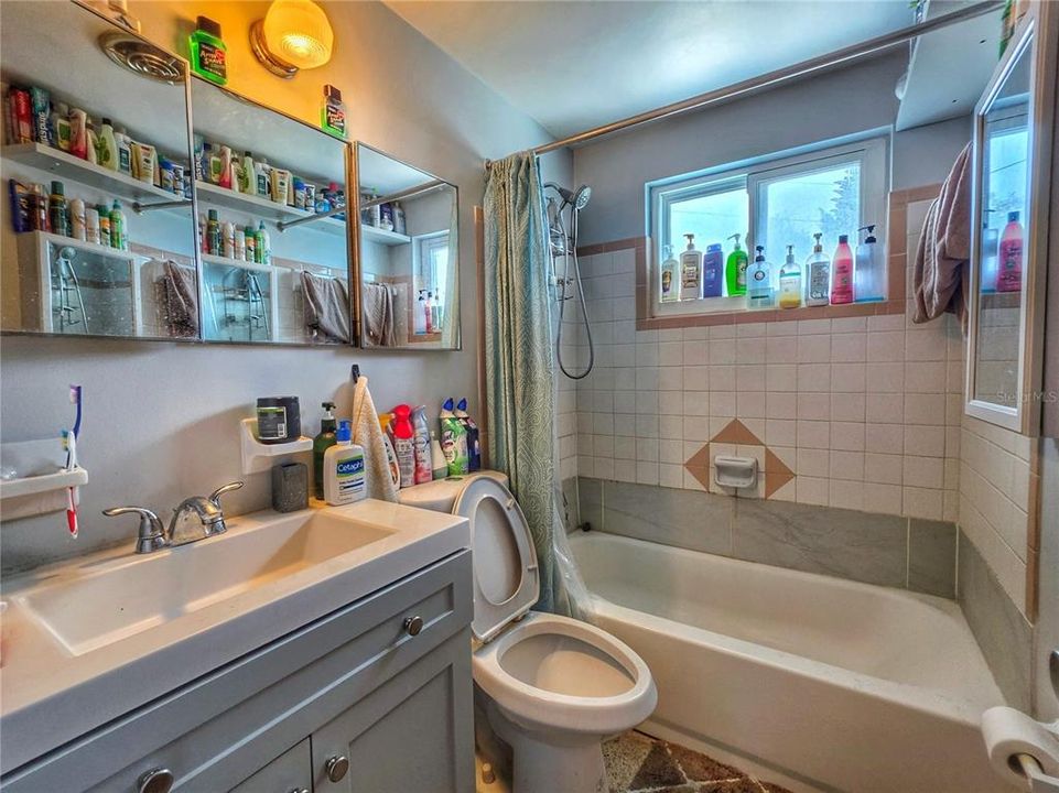 For Sale: $320,000 (0 beds, 0 baths, 1542 Square Feet)