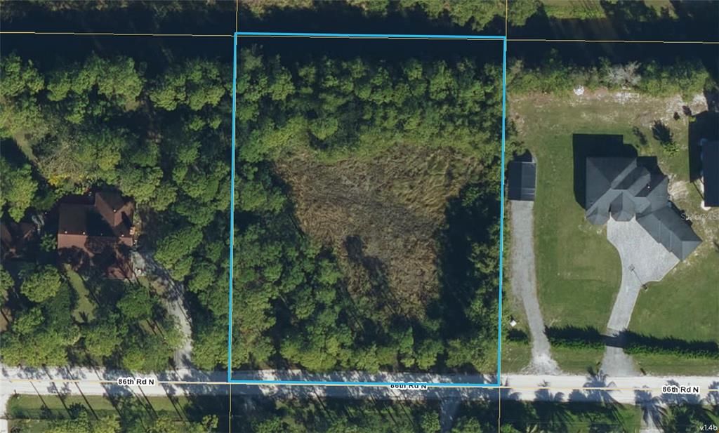 На продажу: $289,900 (1.29 acres)