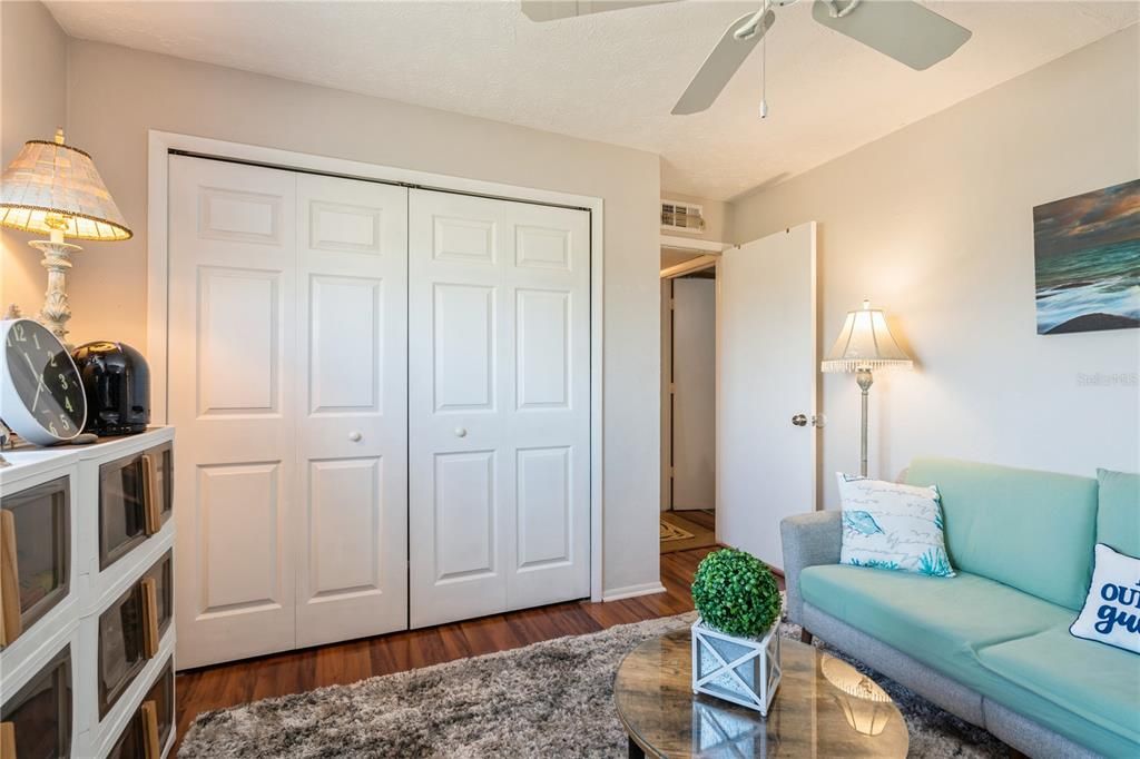 En Venta: $195,000 (2 camas, 2 baños, 896 Pies cuadrados)