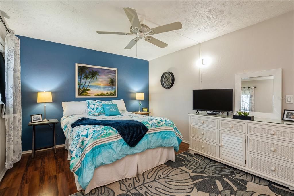 En Venta: $195,000 (2 camas, 2 baños, 896 Pies cuadrados)