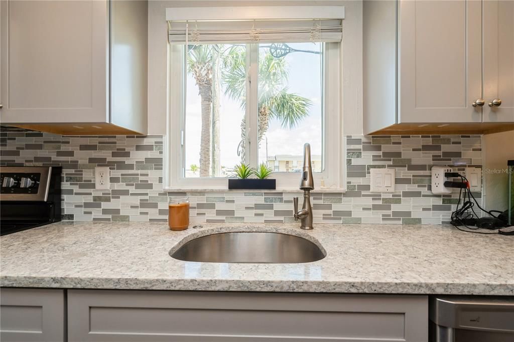 En Venta: $195,000 (2 camas, 2 baños, 896 Pies cuadrados)