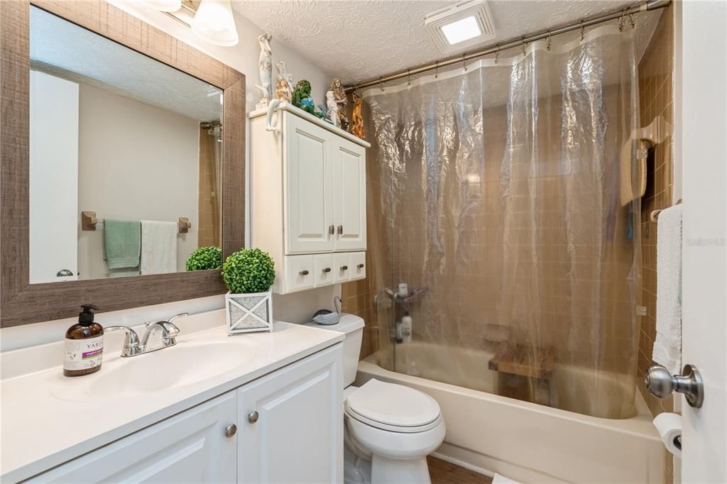 En Venta: $195,000 (2 camas, 2 baños, 896 Pies cuadrados)