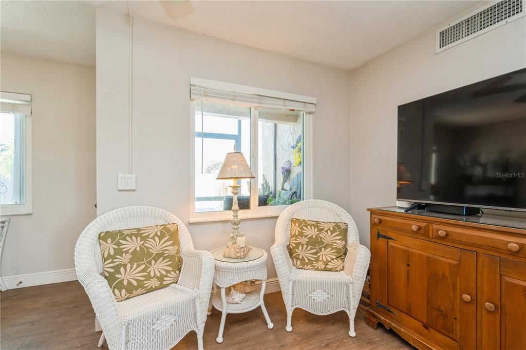 En Venta: $195,000 (2 camas, 2 baños, 896 Pies cuadrados)