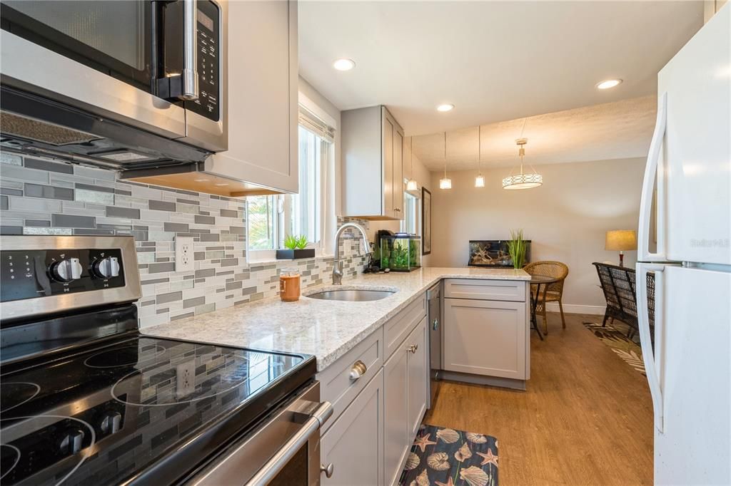 En Venta: $195,000 (2 camas, 2 baños, 896 Pies cuadrados)