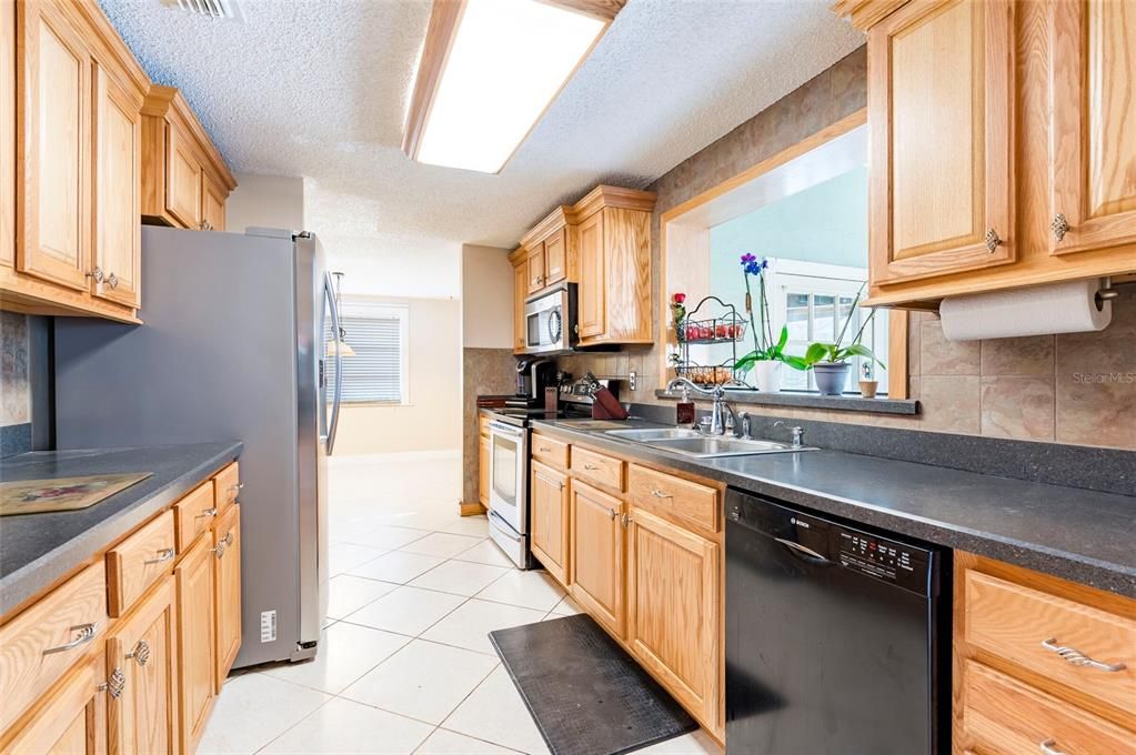 待售: $874,900 (5 贝兹, 3 浴室, 3792 平方英尺)