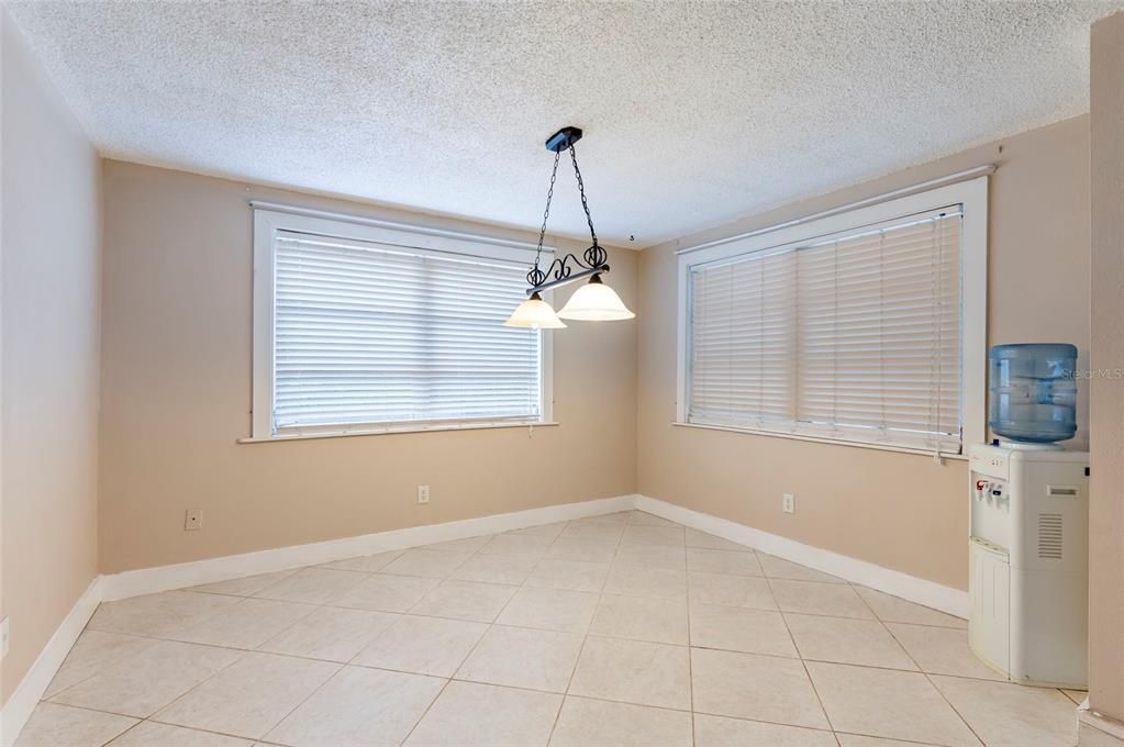 待售: $874,900 (5 贝兹, 3 浴室, 3792 平方英尺)