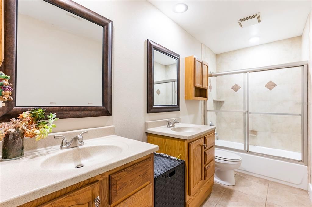 待售: $874,900 (5 贝兹, 3 浴室, 3792 平方英尺)