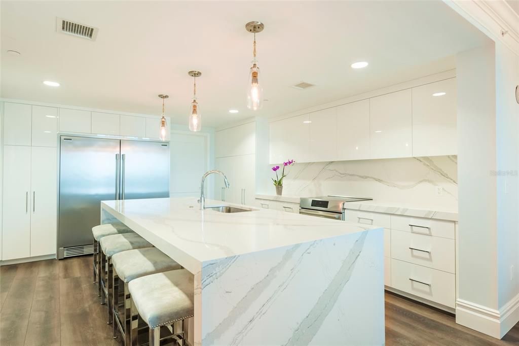 En Renta: $20,000 (3 camas, 3 baños, 2705 Pies cuadrados)