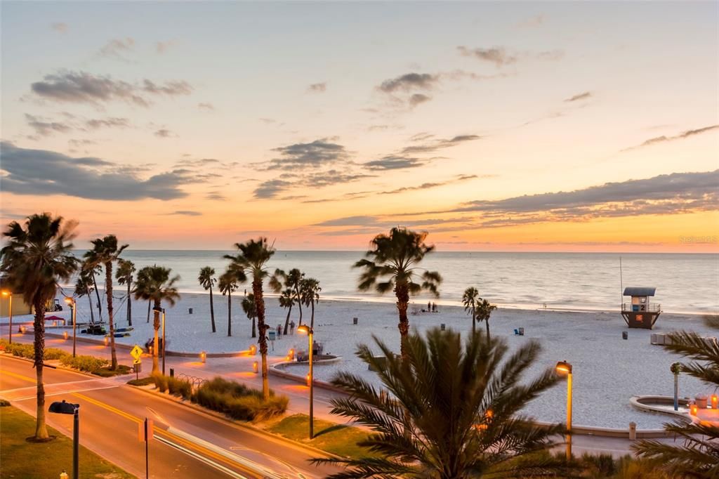 En Renta: $20,000 (3 camas, 3 baños, 2705 Pies cuadrados)