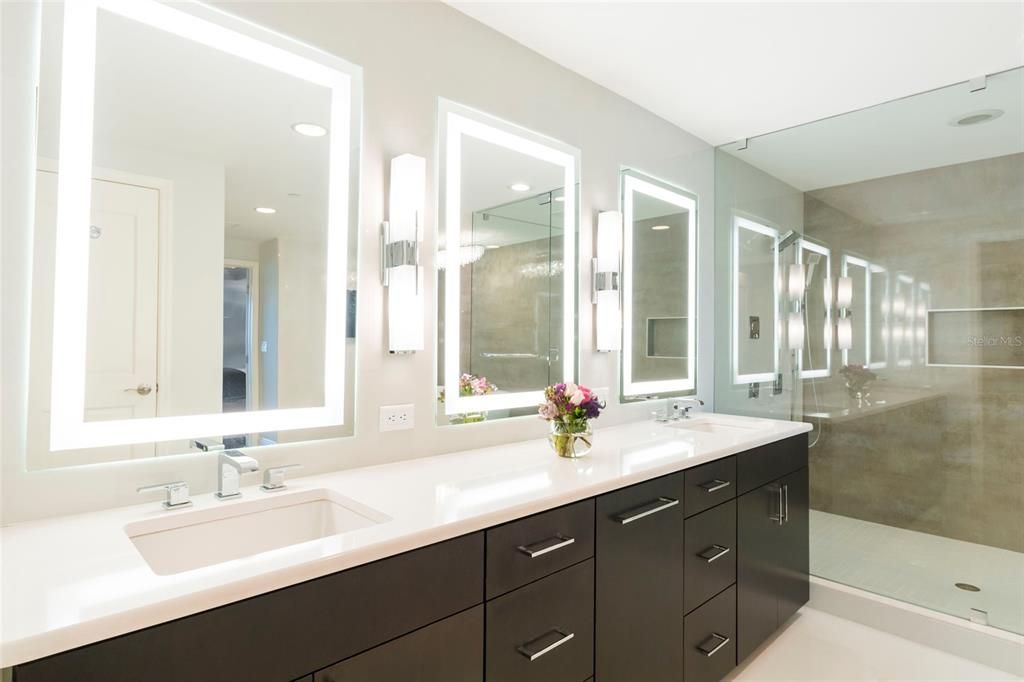 En Renta: $20,000 (3 camas, 3 baños, 2705 Pies cuadrados)