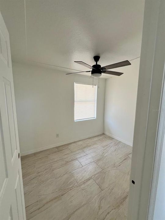 For Sale: $399,999 (6 beds, 0 baths, 1216 Square Feet)