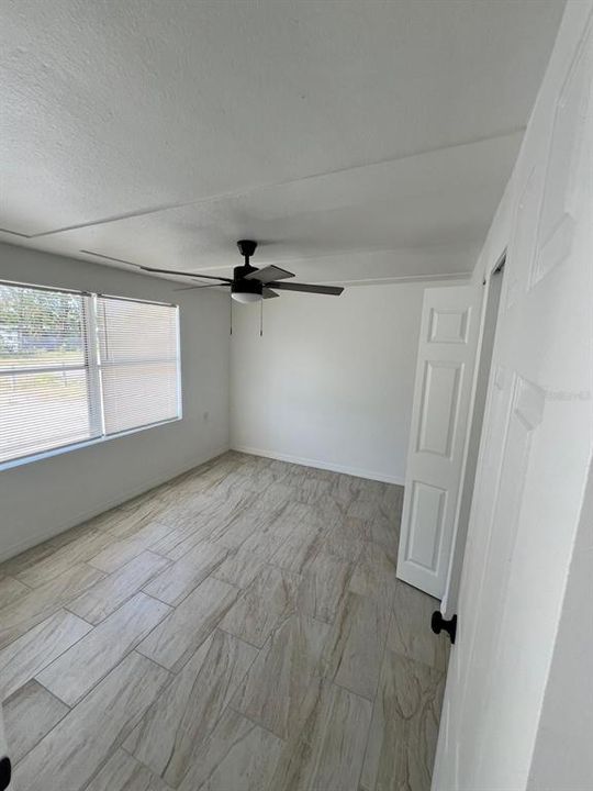 For Sale: $399,999 (6 beds, 0 baths, 1216 Square Feet)