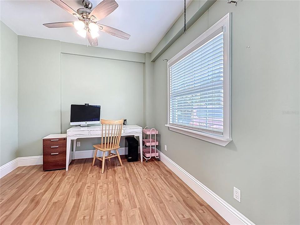 На продажу: $650,000 (4 спален, 3 ванн, 1853 Квадратных фут)