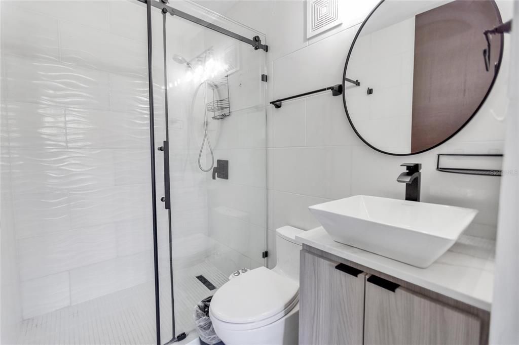 Под контрактом: $2,675,000 (4 спален, 5 ванн, 4028 Квадратных фут)