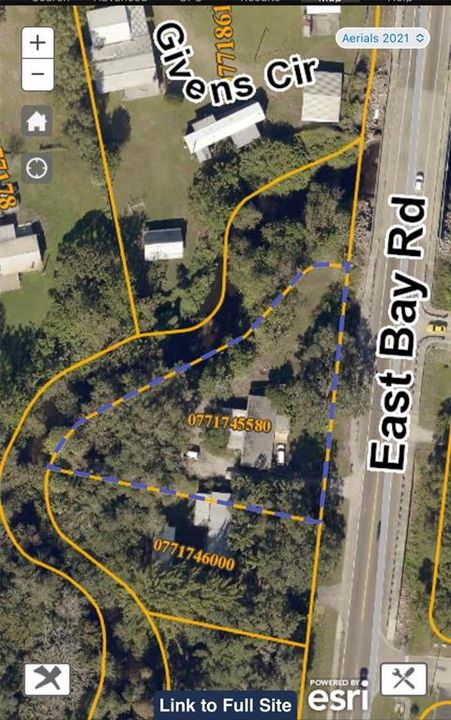 На продажу: $185,000 (0.52 acres)