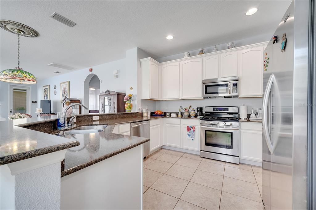 Activo con contrato: $475,000 (3 camas, 2 baños, 1650 Pies cuadrados)