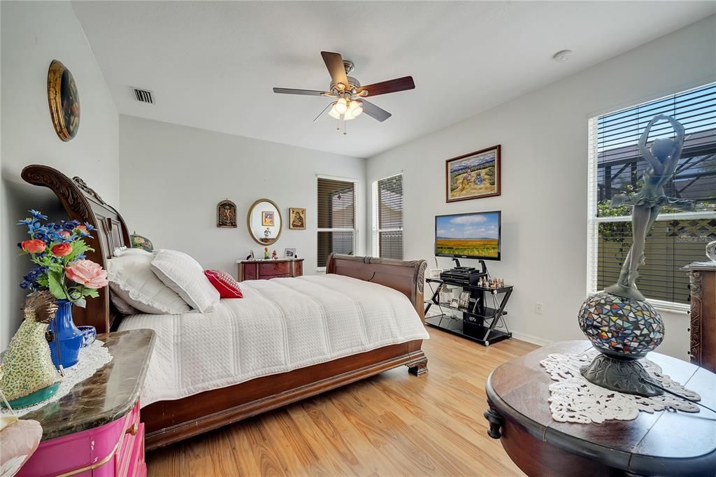 Activo con contrato: $475,000 (3 camas, 2 baños, 1650 Pies cuadrados)