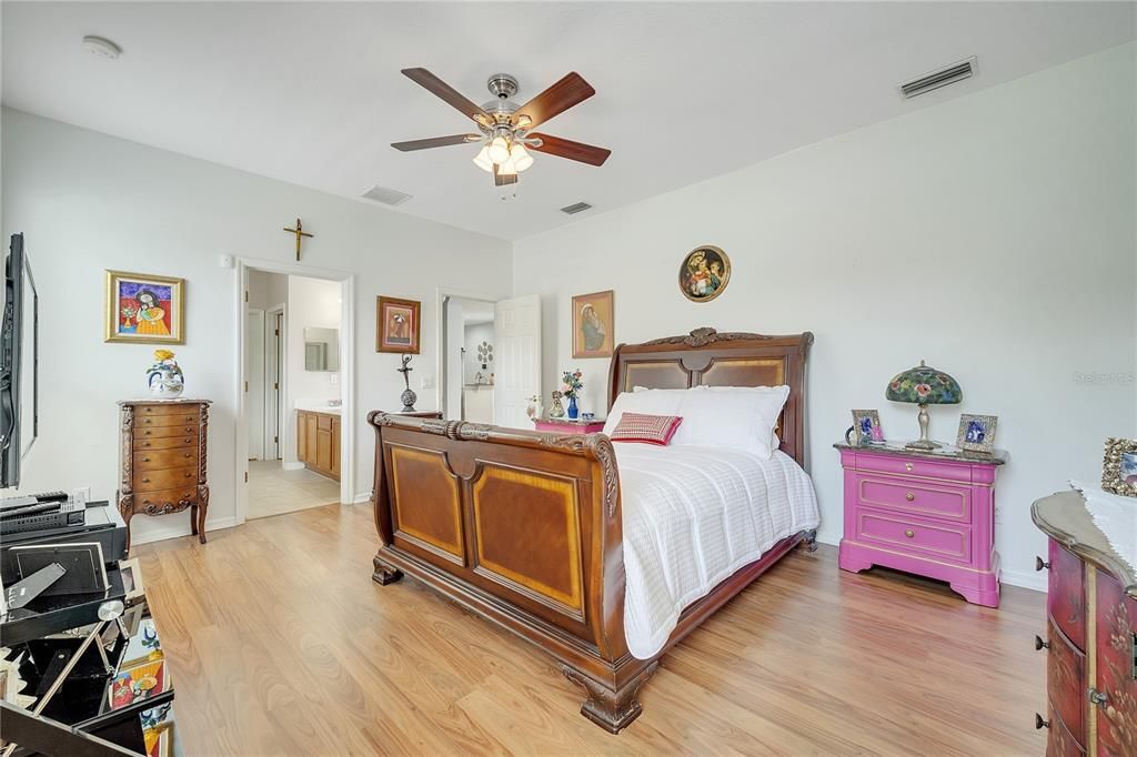 Activo con contrato: $475,000 (3 camas, 2 baños, 1650 Pies cuadrados)