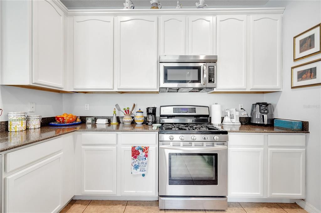 Activo con contrato: $475,000 (3 camas, 2 baños, 1650 Pies cuadrados)