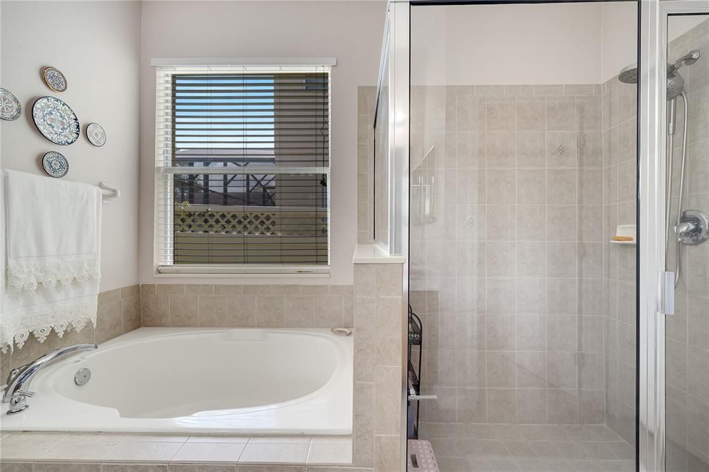 Activo con contrato: $475,000 (3 camas, 2 baños, 1650 Pies cuadrados)