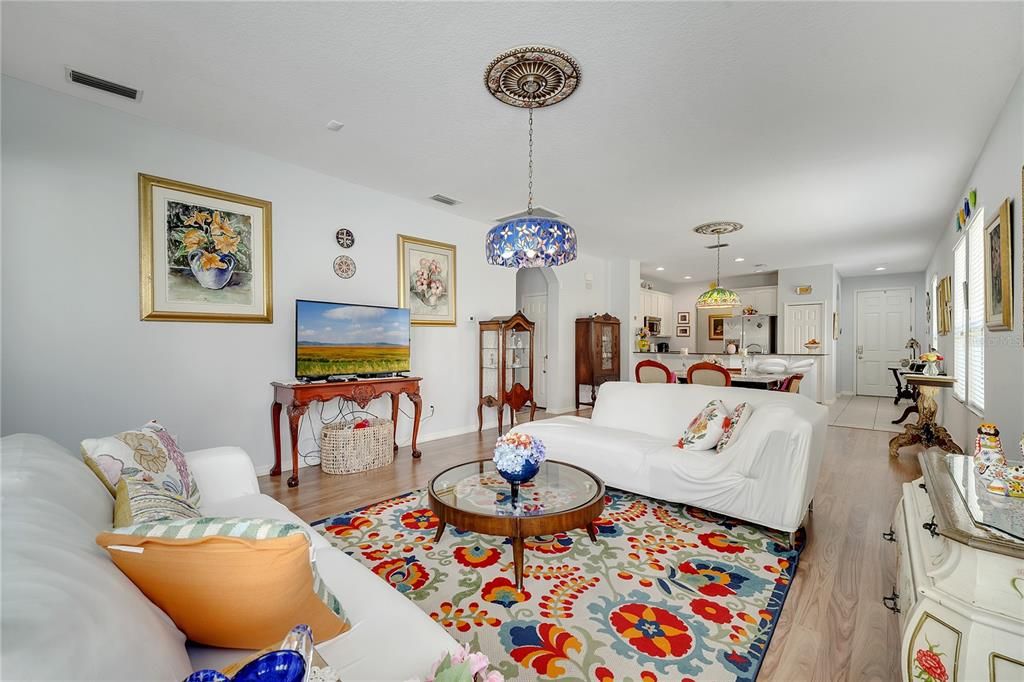 Activo con contrato: $475,000 (3 camas, 2 baños, 1650 Pies cuadrados)